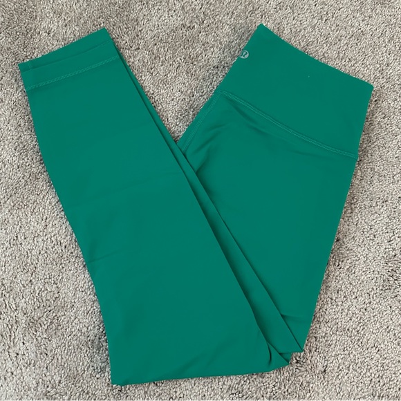 NWOT Lululemon Wunder Train High-Rise Crop 23